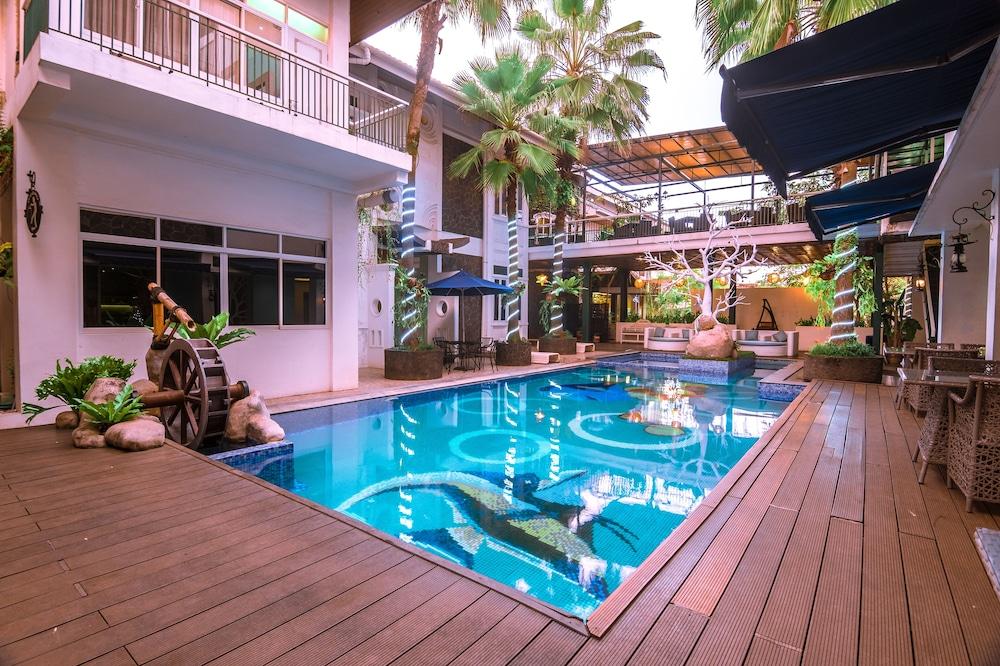 Oxville Hotel Padang  Luaran gambar