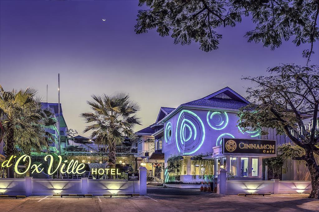 Oxville Hotel Padang  Luaran gambar
